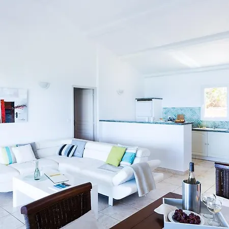 别墅 Sleeps 6 Pool Air Con Wifi 科尔巴拉